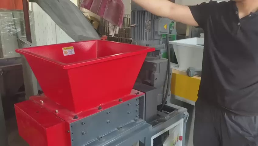 Varinis atliekų smulkintuvas, kabelių smulkintuvas, plastiko smulkintuvas, metalo smulkintuvas, kartono smulkintuvas, popieriaus smulkintuvas, polistirolo smulkintuvas, elektronikos smulkintuvas – EcoShred 300 smulkintuvas
