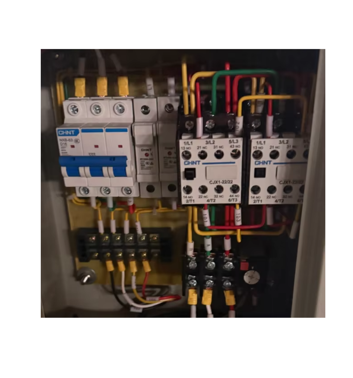 VARINIS TITAN 120 PRO elektros valdymo spinta ir apsaugos komponentai